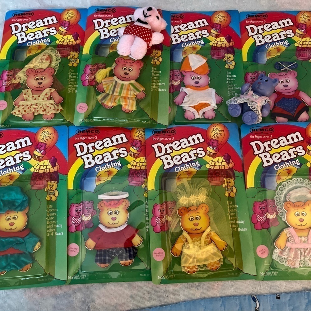 Vintage Remco Purple Dream Bear & Plus 9  Outfits